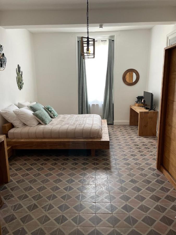 La Maison Du Puits Cesseras Extérieur photo